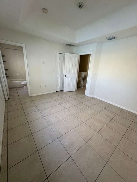 Building Photo - 2819 SE 15th Rd