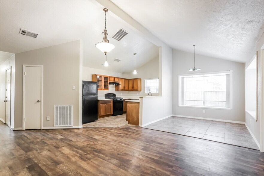 Building Photo - 12335 Kings Chase Dr