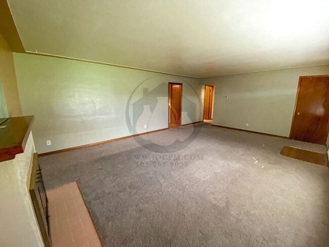 Building Photo - Adorable Single Level Home