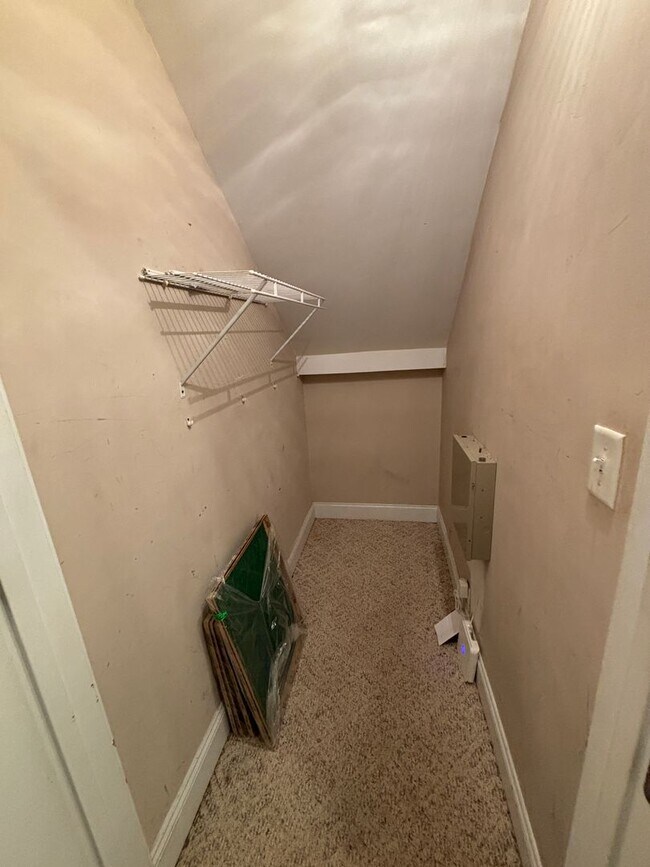 Building Photo - 522 Saint Helene Ct