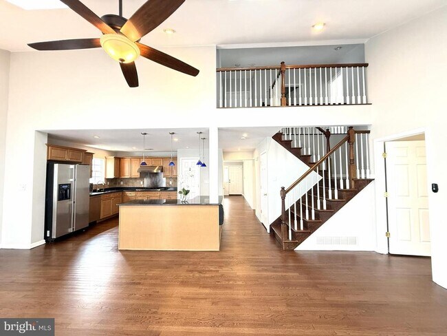 Building Photo - 25 Canal View Dr