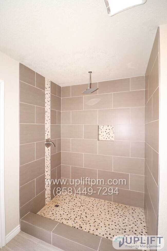 Building Photo - 15817 Fecanin Way