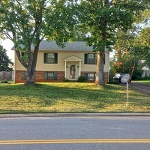 Building Photo - 1028 Long Meadows Dr
