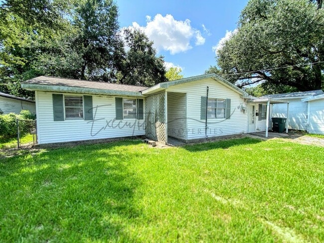Building Photo - Affordable 2-Bedroom Home in Central Lake ...