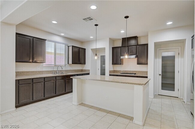 Building Photo - 6637 Cliff Shore Ct