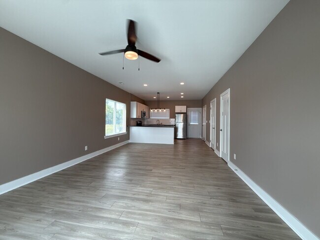 Building Photo - 401 Morring Rd
