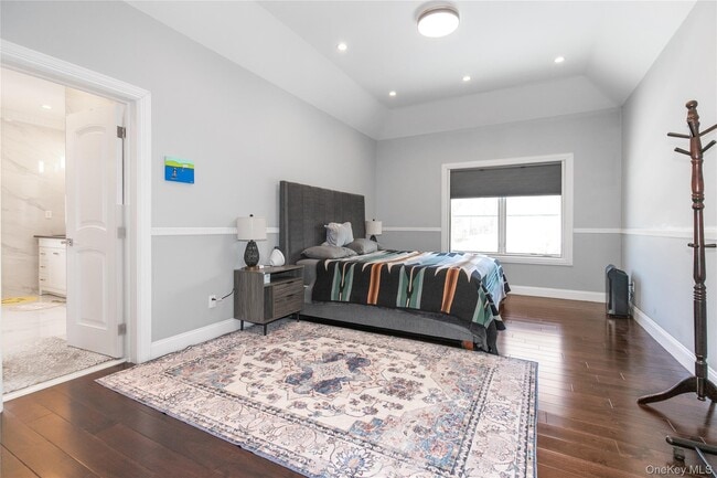 Building Photo - 66 Essex Rd