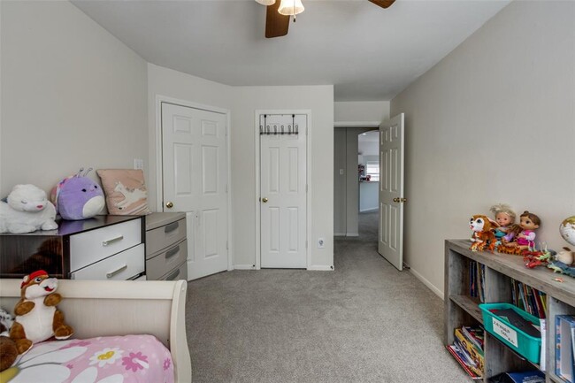 Building Photo - 1230 Wildewood Ct