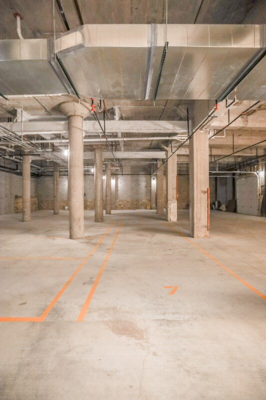 Building Photo - 4046 N Hermitage Ave