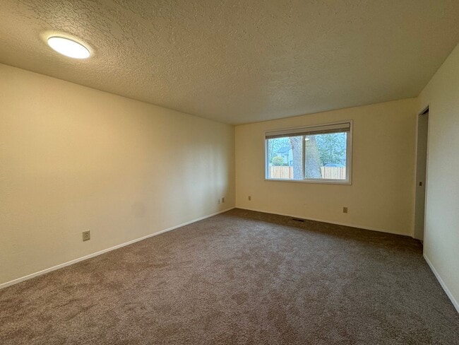 Building Photo - 2181 SW 213th Pl