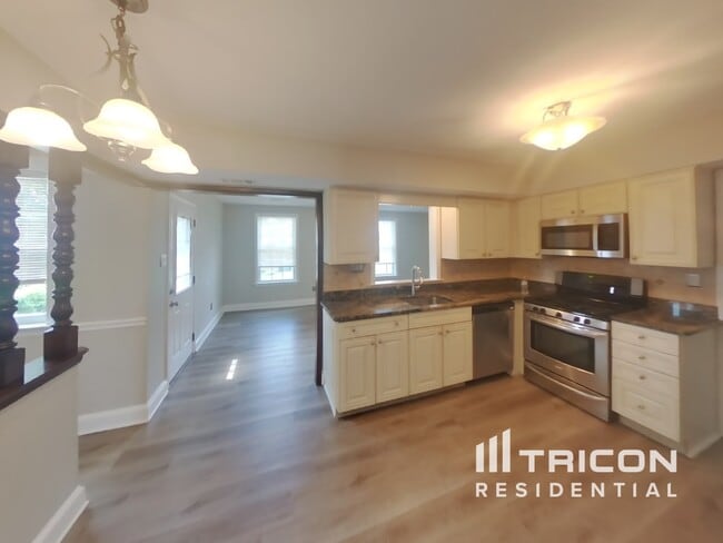 Building Photo - 3253 Farragut Ct
