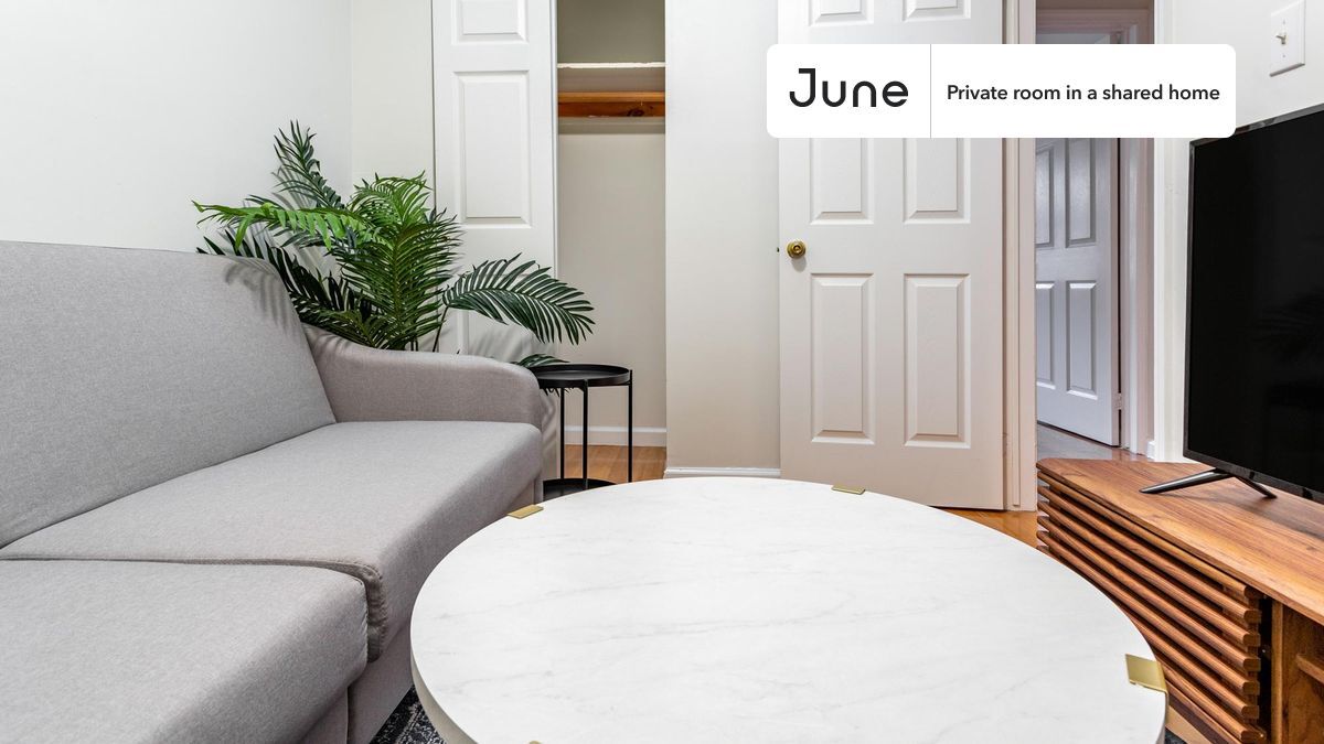 Building Photo - Room in Shared 4 bed/2 bath home