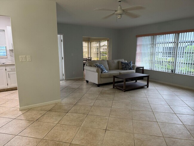 Building Photo - 14676 Canalview Dr