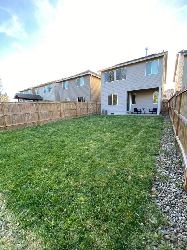 Building Photo - 10030 NW Bartlett Loop