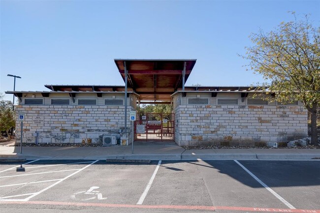 Building Photo - 12900 Orihuela Dr