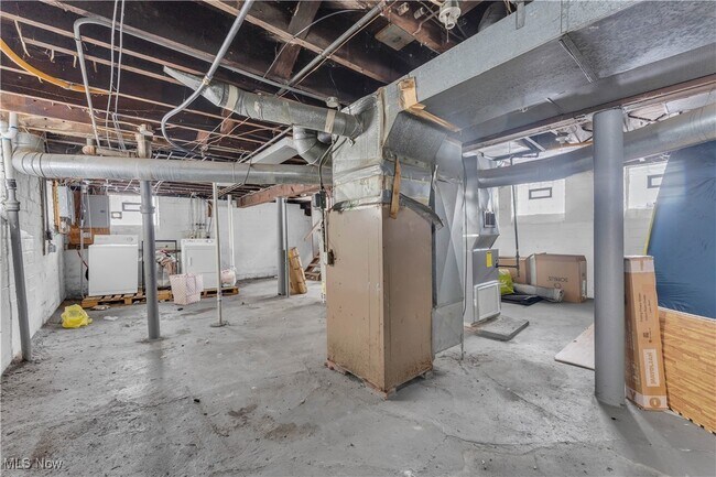 Building Photo - 3309 Desota Ave