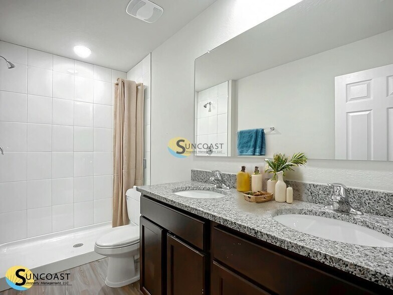 Building Photo - 26 Wellwood Ln