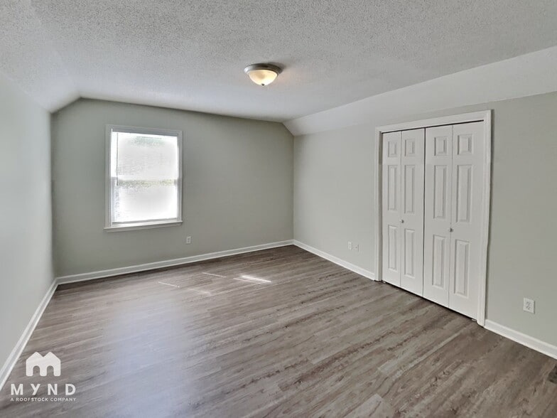 Building Photo - 1728 Russet Woods Ln