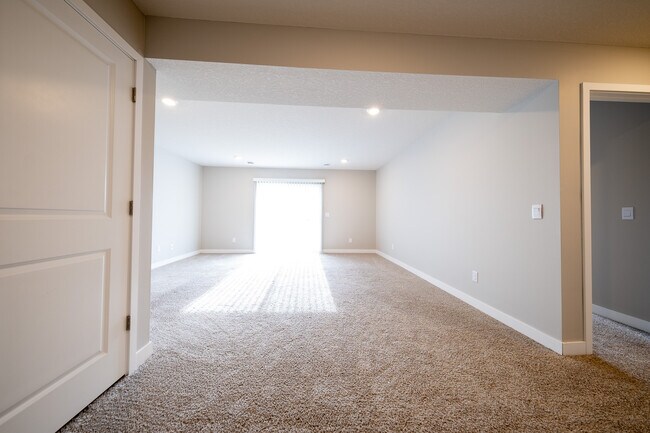 Building Photo - 5109 Mustang Dr