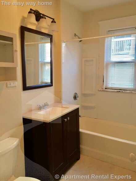 Building Photo - 9 Orrin St