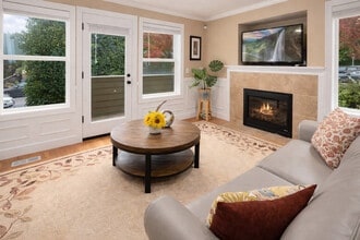 Building Photo - 2717 E Yesler Wy