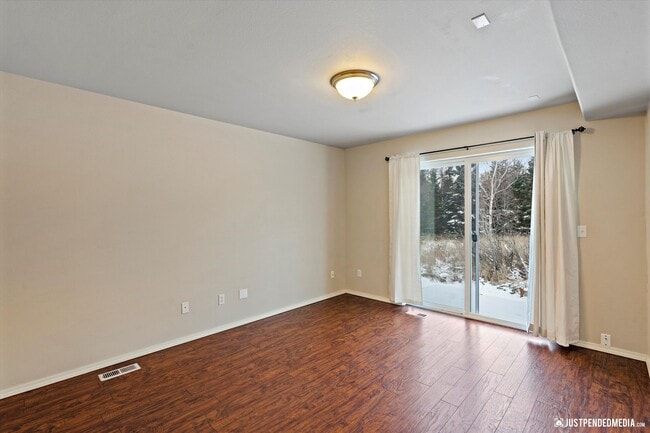 Building Photo - Seclusion Cove