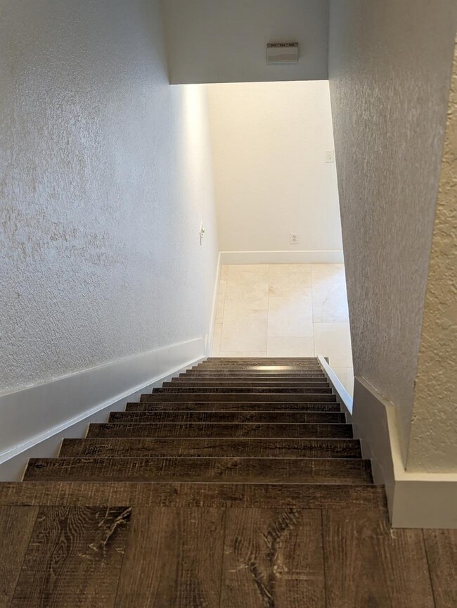 Building Photo - 4102 Forest Dr