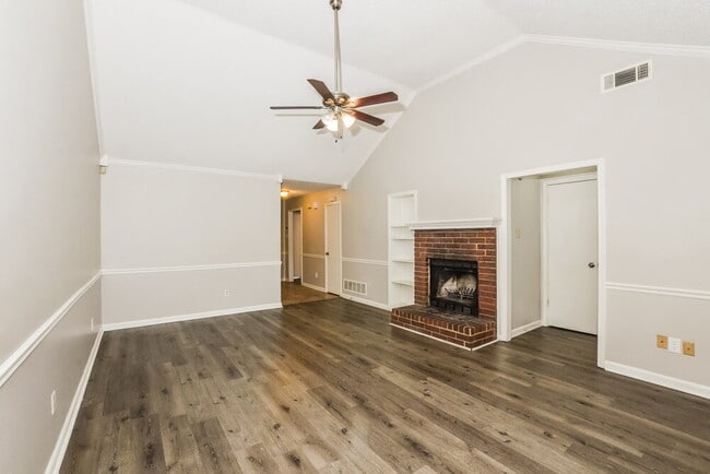 Building Photo - 6589 Silver Oak Cove