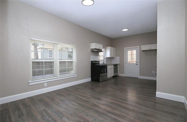 Building Photo - 4445 Rusk St