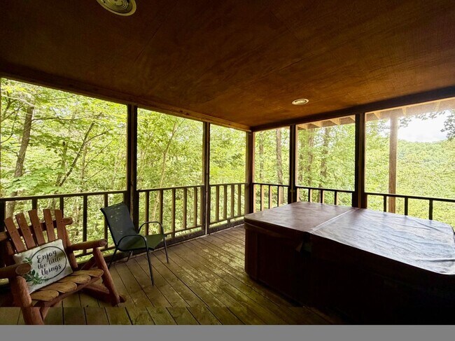 Building Photo - 3852 Katelyns Ln