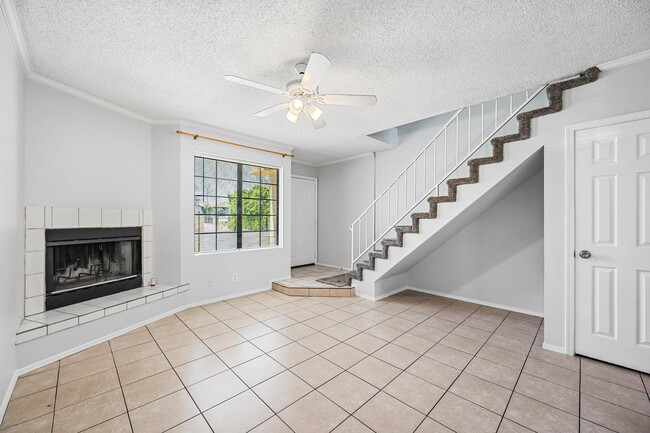 Building Photo - 455 S Mesa Dr