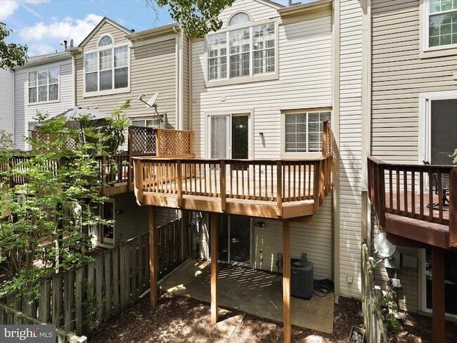Building Photo - 5129 Beauregard St