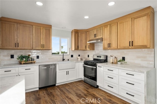 Building Photo - 7785 Vineyard Ave