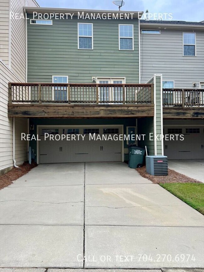 Building Photo - 4019 Zilker Park Dr