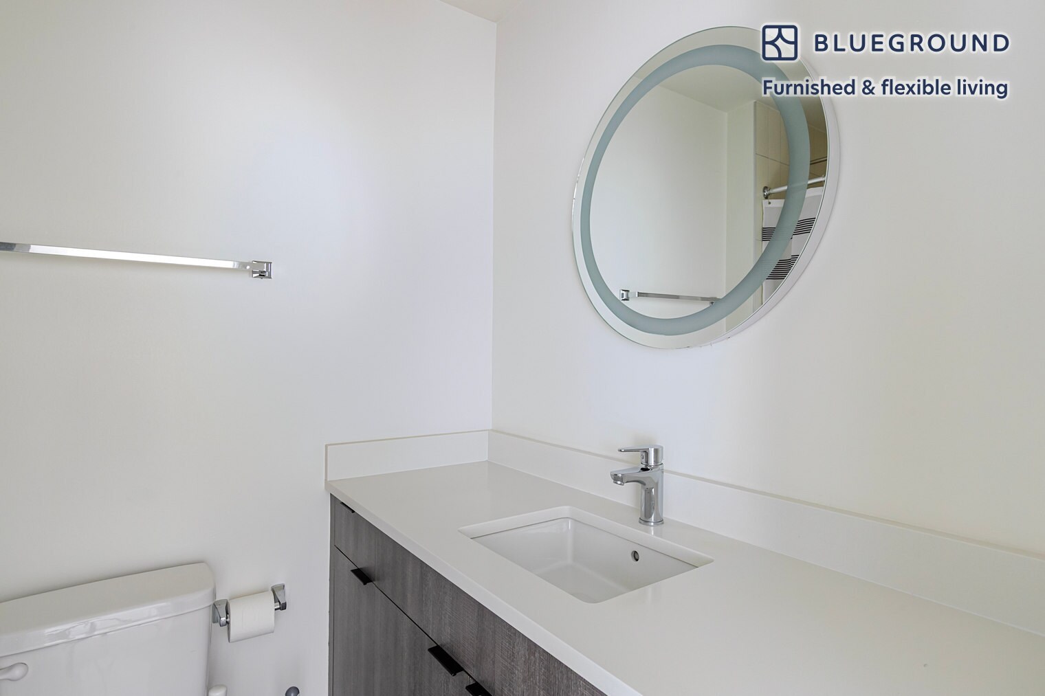 Building Photo - 21 E Chestnut St