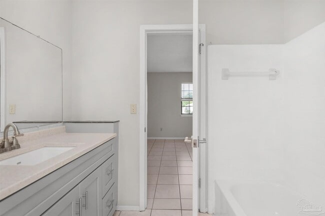 Building Photo - 3411 Green Briar Pkwy