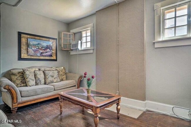 Building Photo - 505 W Missouri Ave