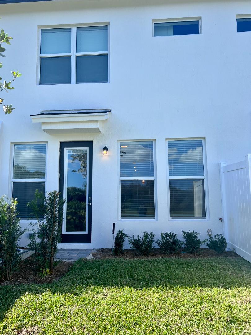 Building Photo - 6040 Praza Ln
