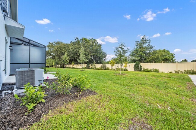 Building Photo - Lake Nona Townhome