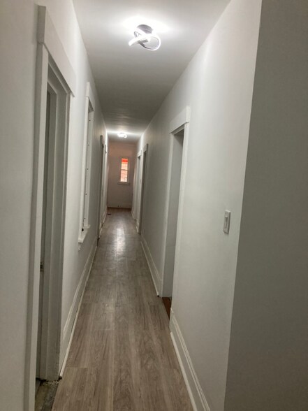 Building Photo - 132 Stamm Ave