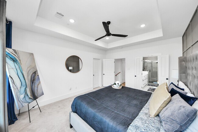 Building Photo - 4806 Cochran St