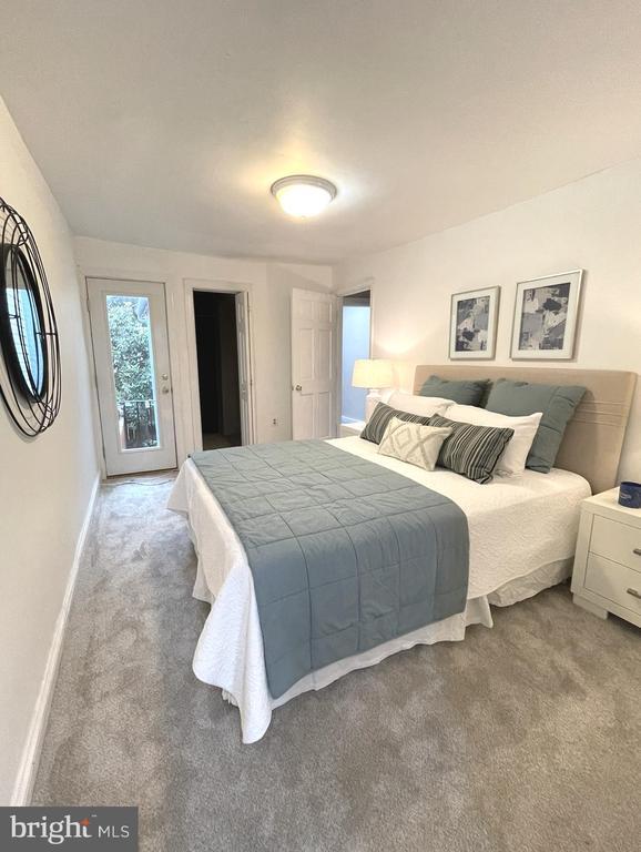 Building Photo - 211 3rd St SE