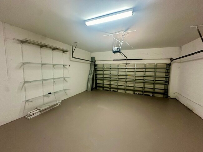 Building Photo - 10702 NW 1st Ct