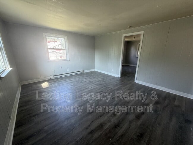 Building Photo - 1207 E 23rd St