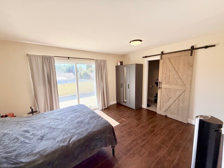 Master Bedroom 2 with Balcony - 26431 Via Lara