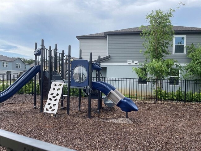 Building Photo - 732 Legacy Dr