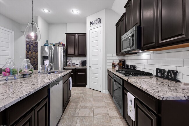 Building Photo - 13513 Northline Lake Dr