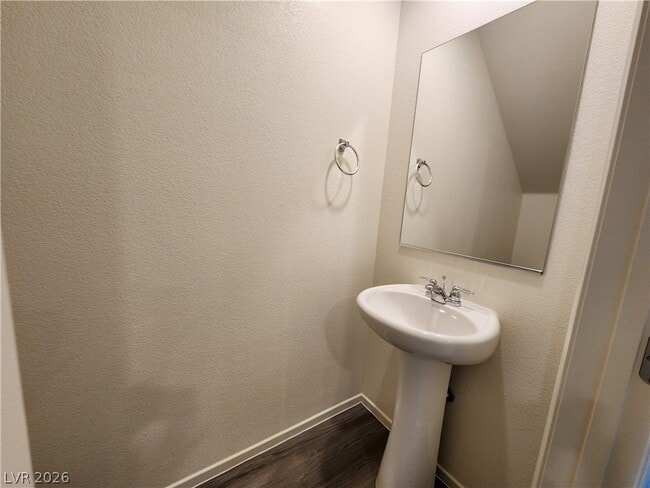 Building Photo - 6062 Lily Gdn St