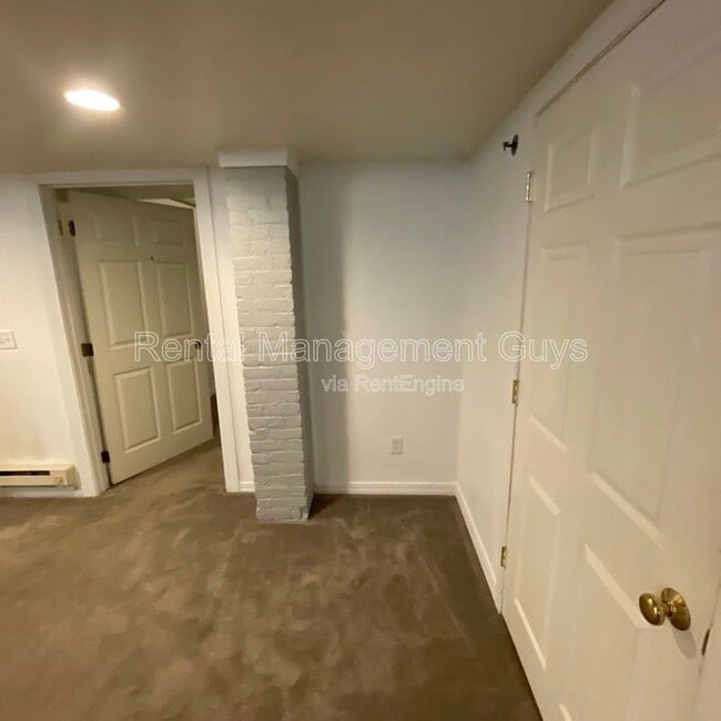 Building Photo - 2021 3rd Ave S