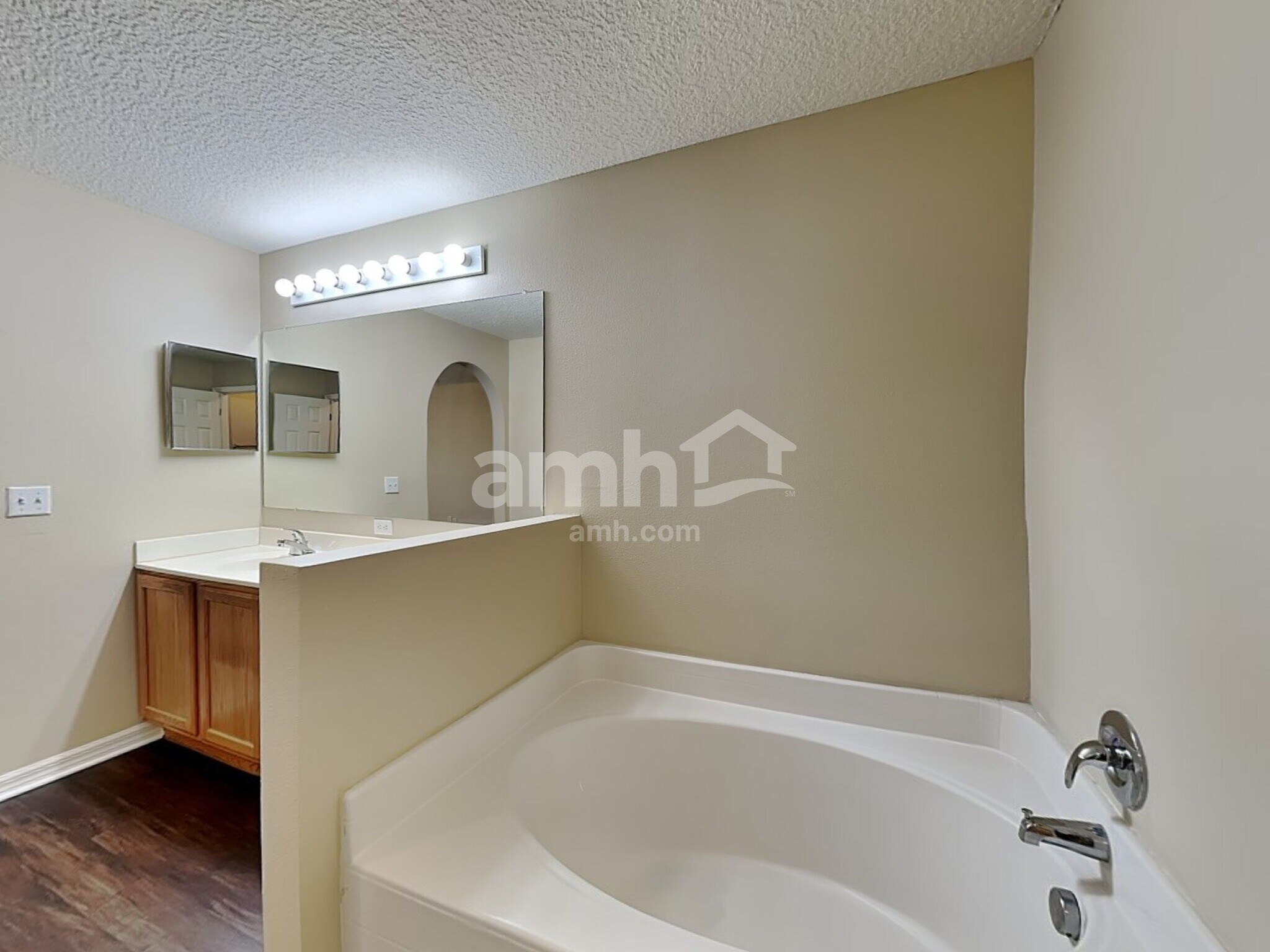 Building Photo - 11971 Cherry Creek Rd